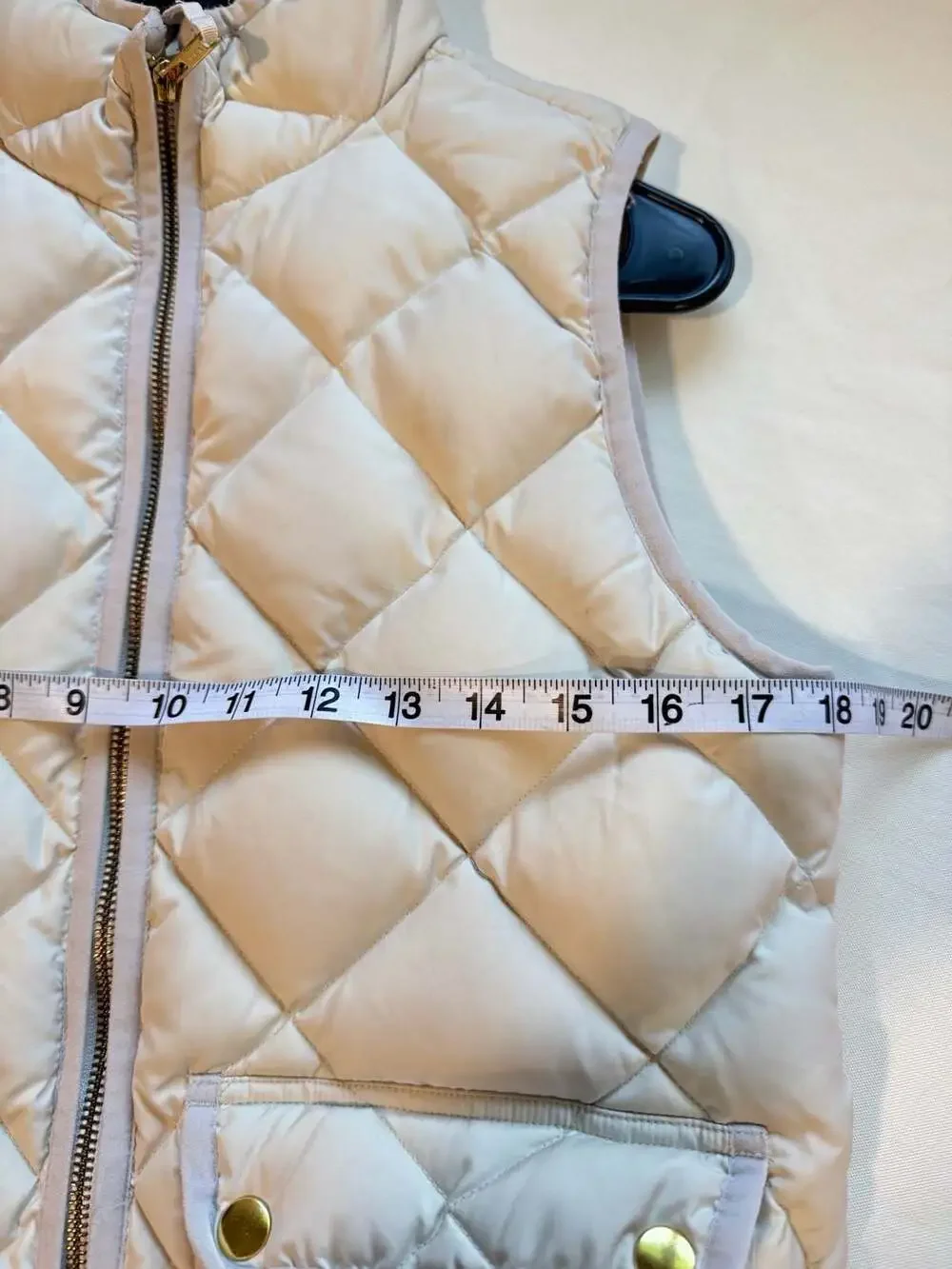 J.Crew Down Puffer Vest Cream Ivory Quilted Gold Snap Pockets Preppy XS